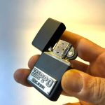 فندک زیپو پلاک‌دار طرح سال تاسیس