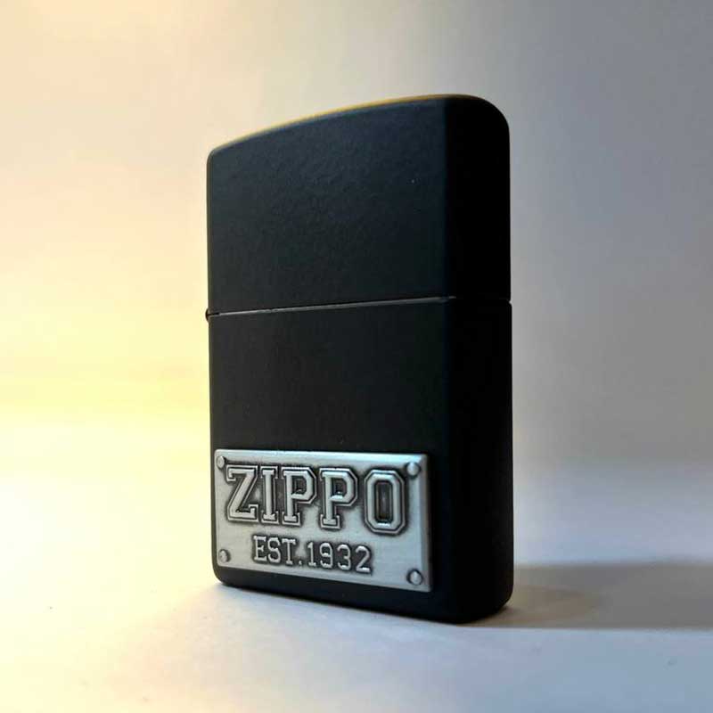 فندک زیپو پلاک‌دار طرح سال تاسیس